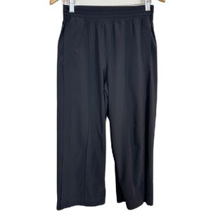 Lululemon Wanderer Culotte Crop Wide Leg Pant in black